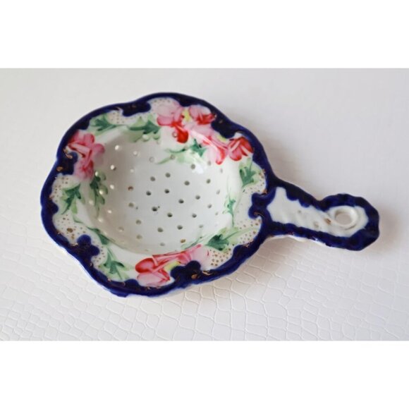 Antique Porcelain Blue & Floral Tea Strainer With Stand and Lid - Picture 5 of 10